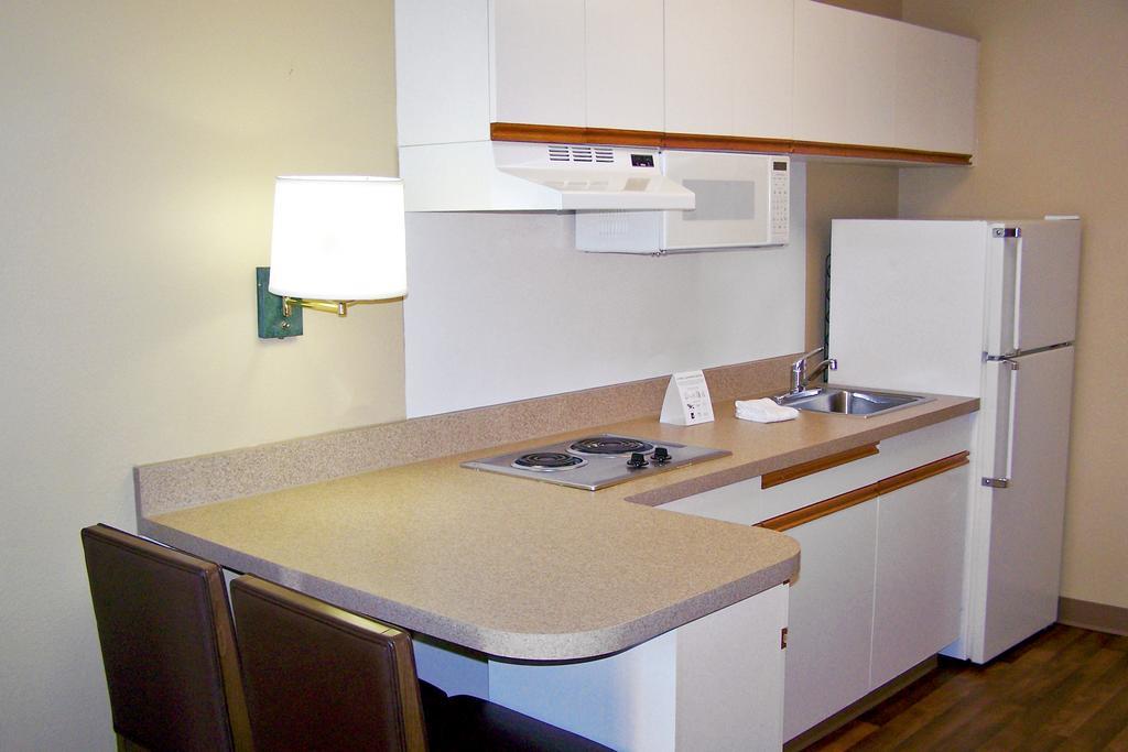 Auburn Hills Extended Stay Inn Exteriör bild