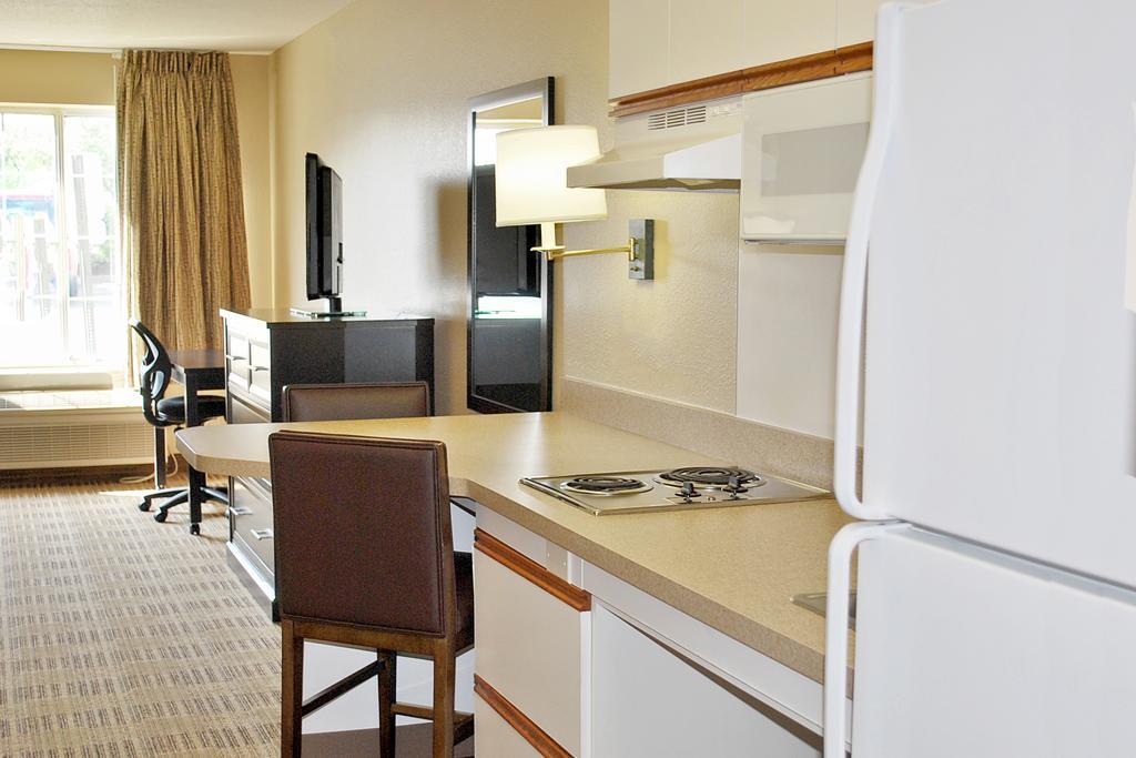 Auburn Hills Extended Stay Inn Exteriör bild