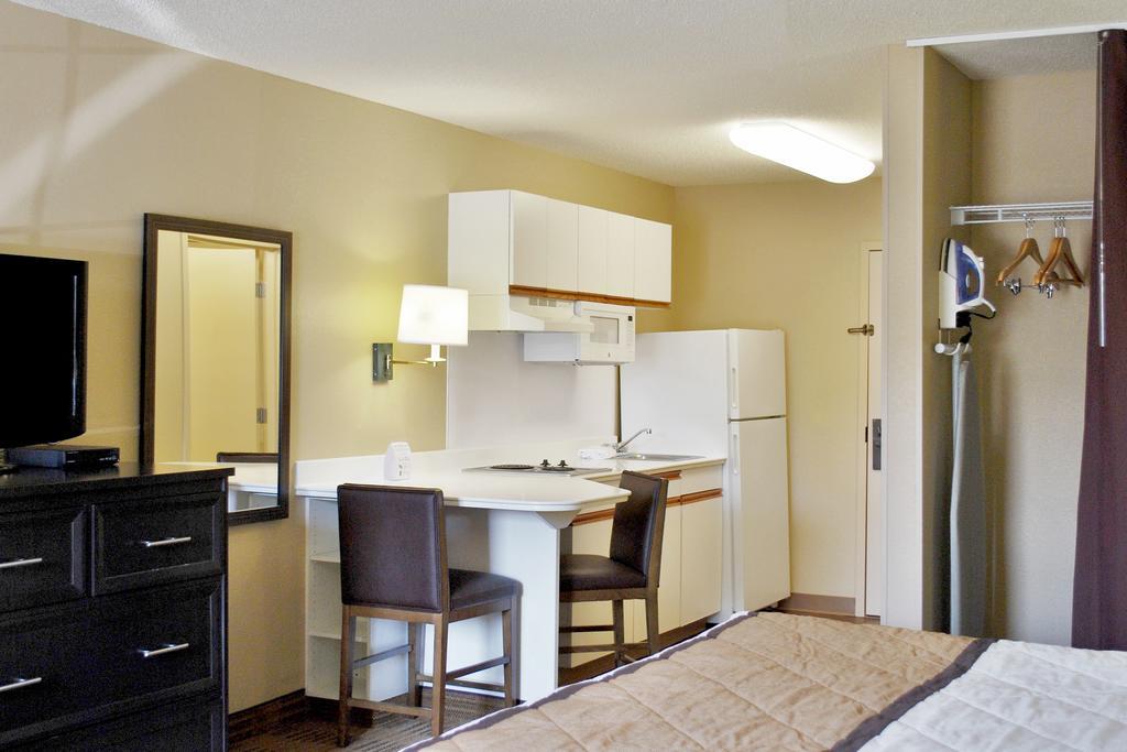 Auburn Hills Extended Stay Inn Exteriör bild